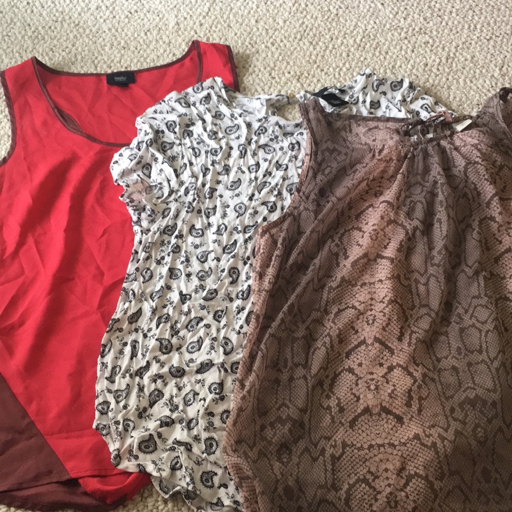 BUNDLE of Adorable Summer Tops! Make An Offer!